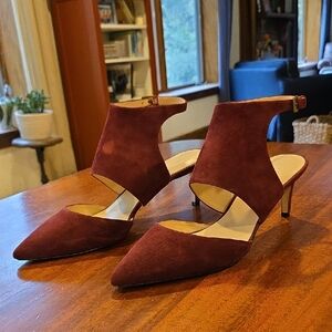 Nine West Elegant Suede Burgundy Heels 10